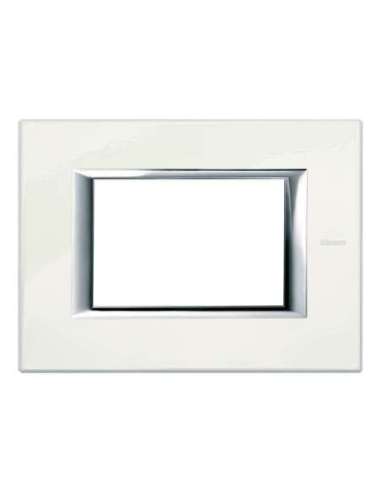 Placa embellecedora recta Axolute de color Blanco Limoges - 3 módulos - A000614794 BTICINO HA4803BG