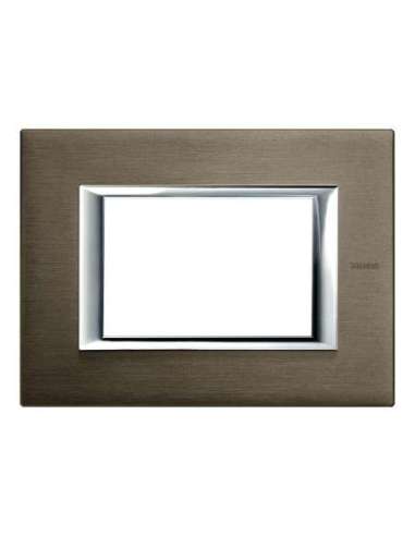 Placa embellecedora recta Axolute de color Bronce - 3 módulos - A000614796 BTICINO HA4803BR