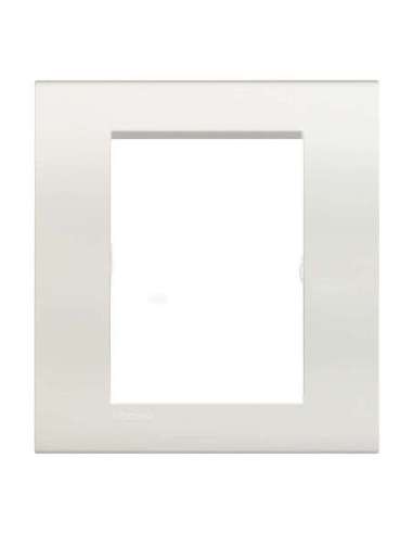 Placa embellecedora Livinglight de color Blanco - 3 + 3 módulos - A000951319 BTICINO LNA4826BI