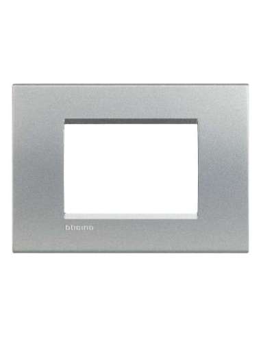 Placa embellecedora Livinglight de color Tech - 3 módulos - A000951266 BTICINO LNA4803TE