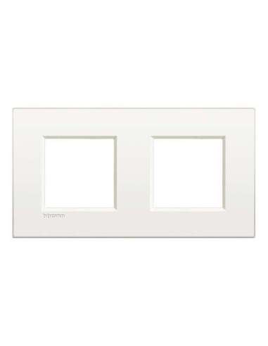 Placa embellecedora Livinglight AIR de color Blanco - 2 x 2 módulos - A001189481 BTICINO LNE4802M2BN