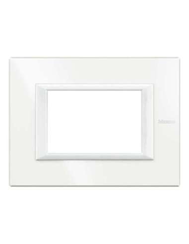 Placa embellecedora recta Axolute de color Blanco Axolute - 3 módulos - A000880567 BTICINO HA4803HD