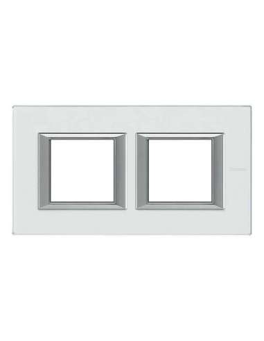 Placa embellecedora recta Axolute de color Kristall - 2 x 2 módulos - entreeje 71 - hor - A000830653 BTICINO HA4802M2HVKA