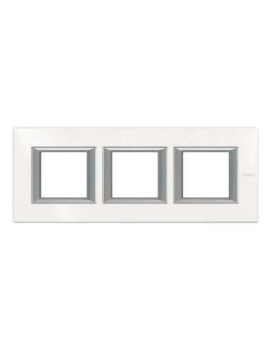 Placa embellecedora recta Axolute de color Blanco Axolute - 2 x 3 módulos - entreeje 71 - A000878041 BTICINO HA4802M3HHD