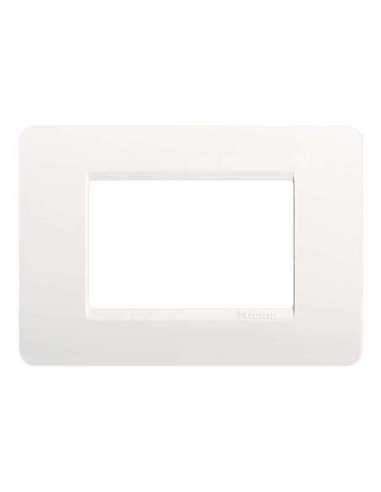 Placa embellecedora Màtix de color Blanco - 3 módulos - A000614314 BTICINO AM4803BN