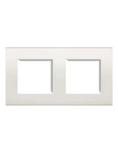 Placa embellecedora Livinglight de color Blanco - 2 x 2 módulos - A000951172 BTICINO LNA4802M2BI