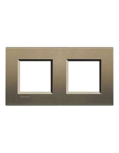 Placa embellecedora Livinglight de color Square - 2 x 2 módulos - A000951187 BTICINO LNA4802M2SQ