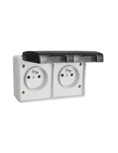 Doble base de enchufe 2P+T/T 16A 250V~ con sistema de tierra francés. Certificado NF. - A001360761 SOLERA 3366F