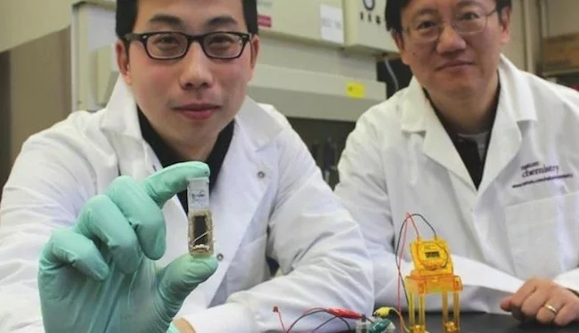 Científicos chinos con batería de azúcar